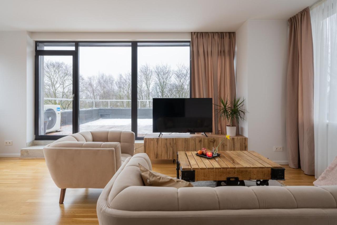1-Bedroom Penthouse With Underground Parking ريغا المظهر الخارجي الصورة