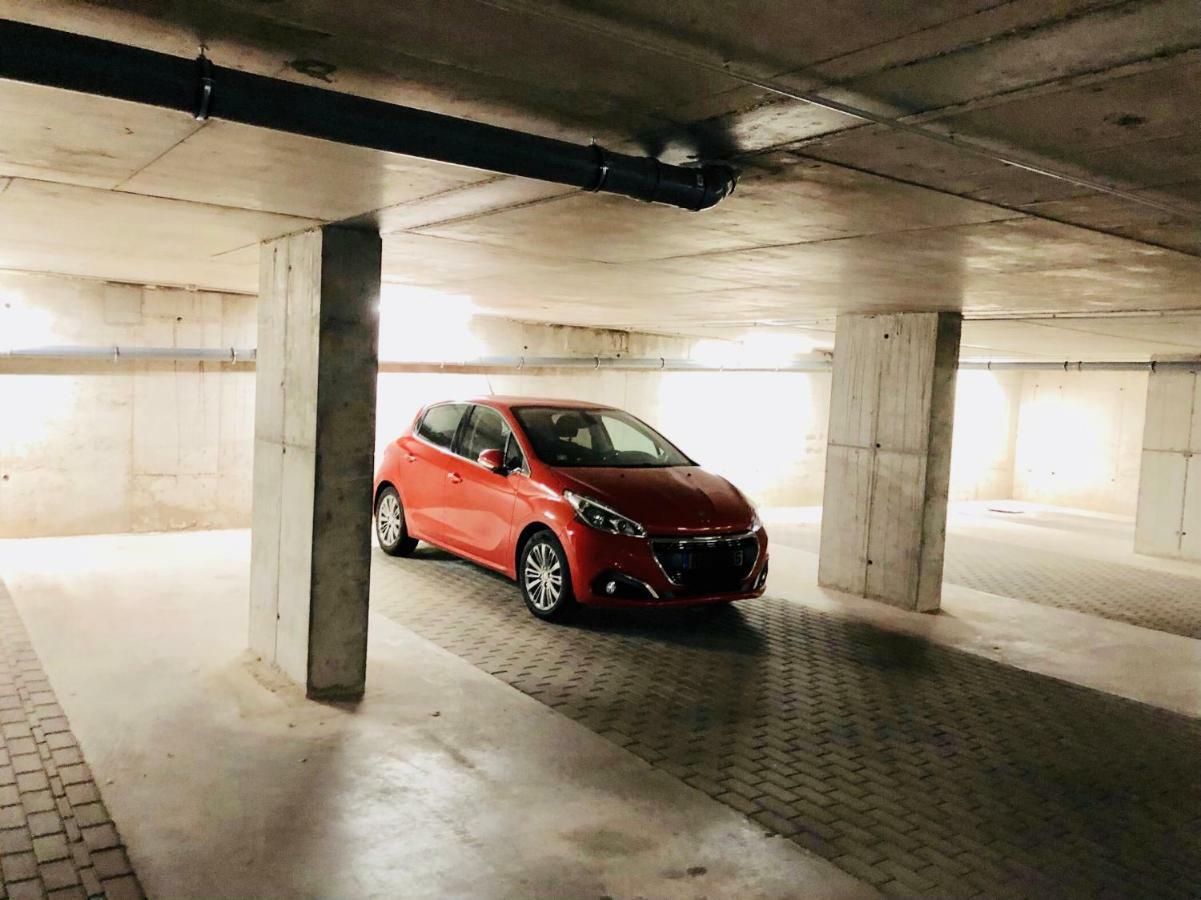 1-Bedroom Penthouse With Underground Parking ريغا المظهر الخارجي الصورة